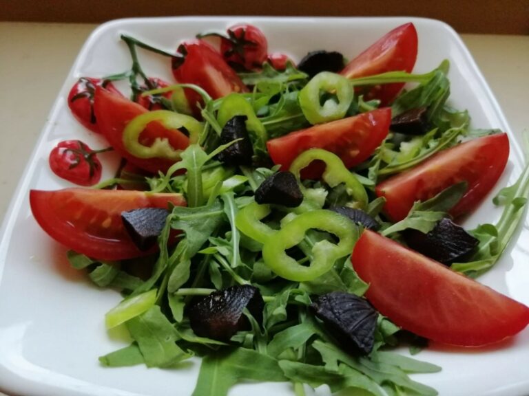 Naturorumfood saláta fekete gyönygfokhagymával